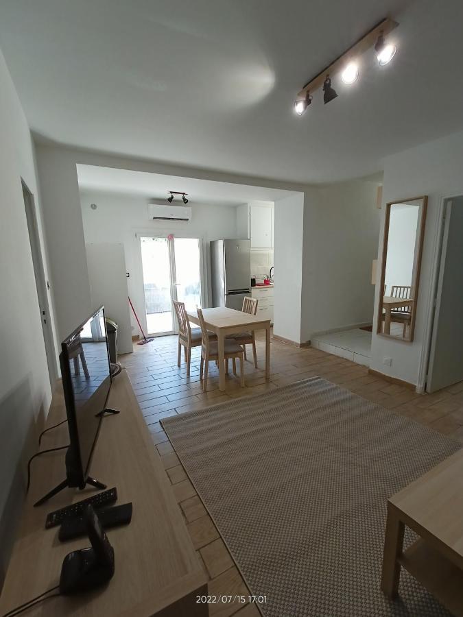 T2 Renove En Rdc Avec Cour, Intra Muros Avignon Buitenkant foto