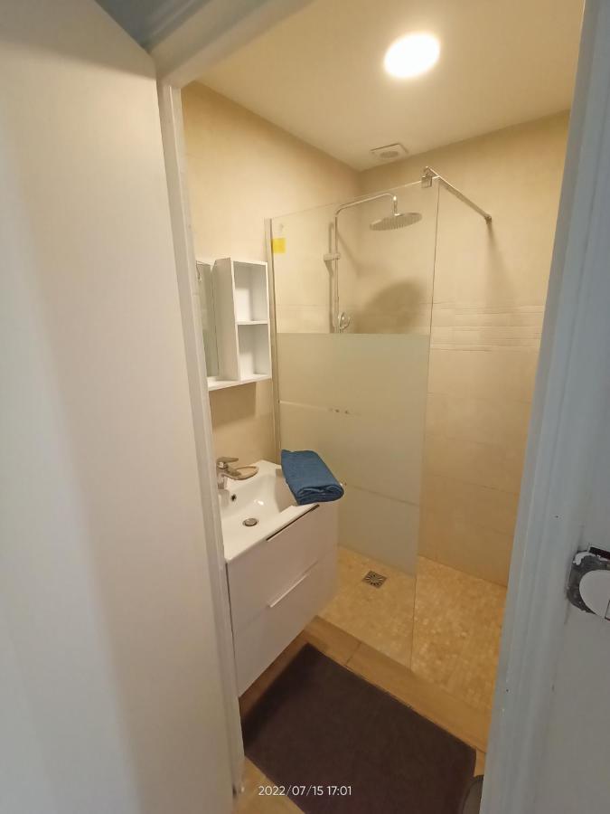 T2 Renove En Rdc Avec Cour, Intra Muros Avignon Buitenkant foto